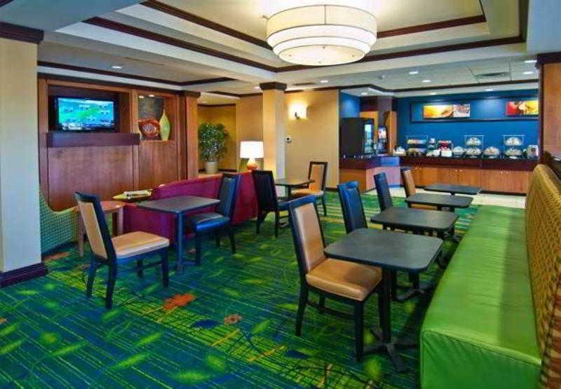 Fairfield Inn & Suites By Marriott Oklahoma City Nw Expressway/Warr Acres Restoran fotoğraf